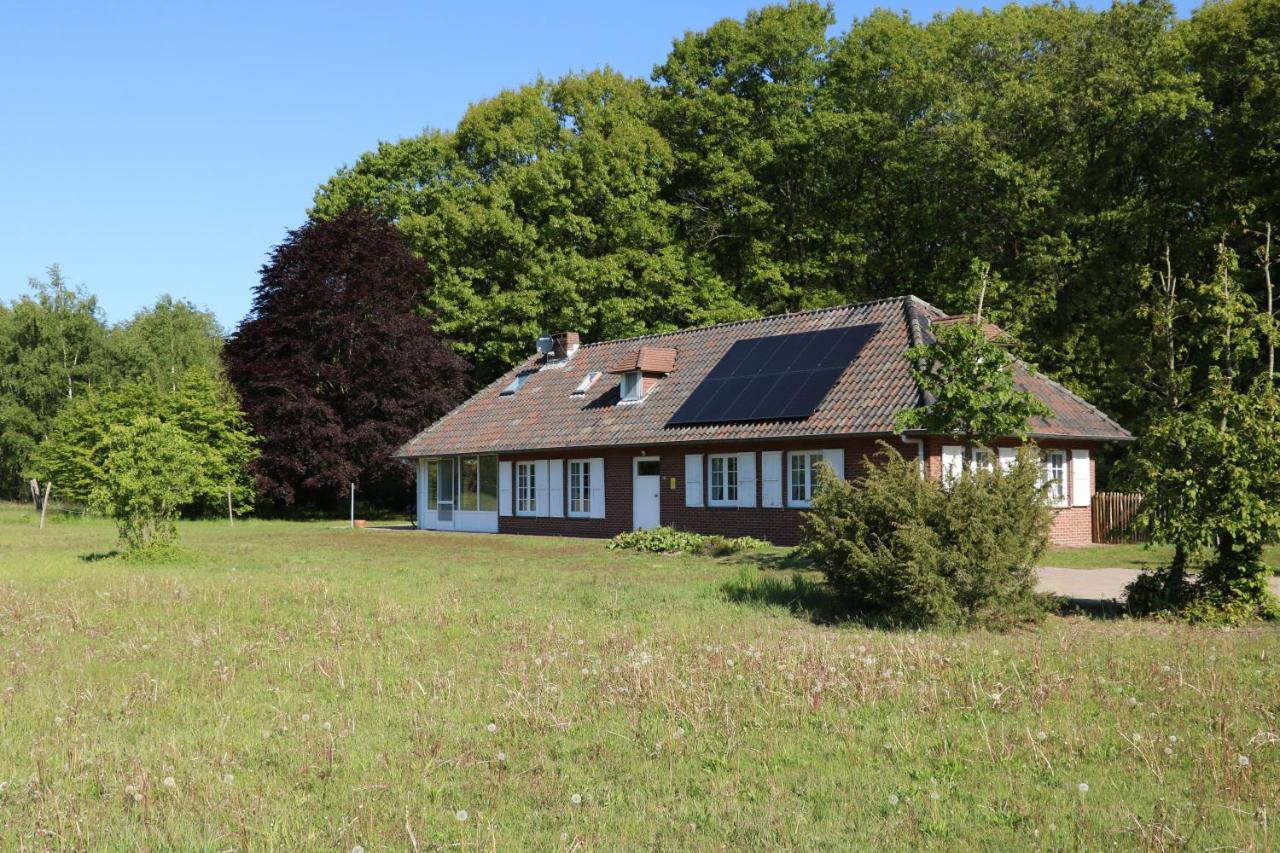 Heidebos Villa Opglabbeek Buitenkant foto